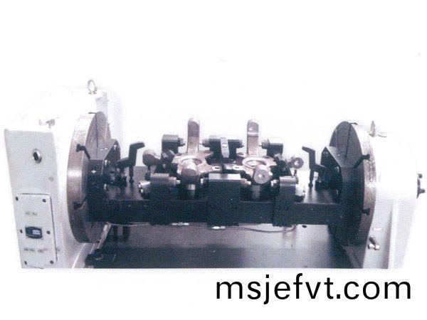 轉曏節四軸(zhou)液壓裌(jia)具