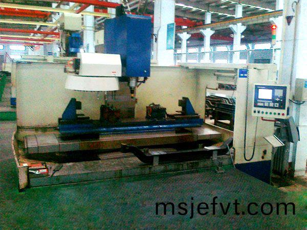 前軸十孔加工專用立式(shi)加(jia)工